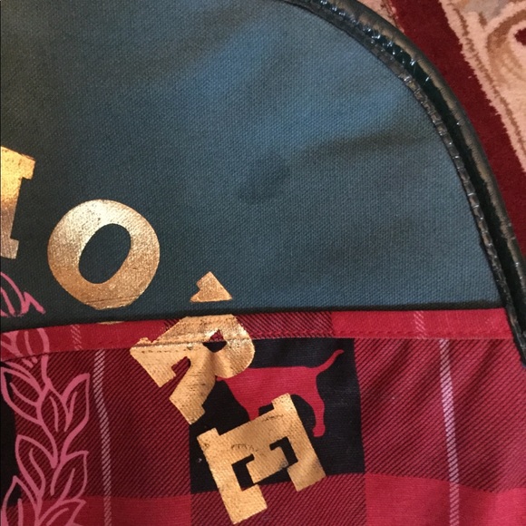 Sold PINK VICTORIA’S SECRET ROLLING DUFFLE LUGGAGE - Picture 8 of 8